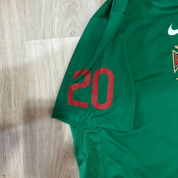 Portugal 2010/11 Nike Pre Match Training Football Shirt Green Mens XL - Picture 6 of 7
